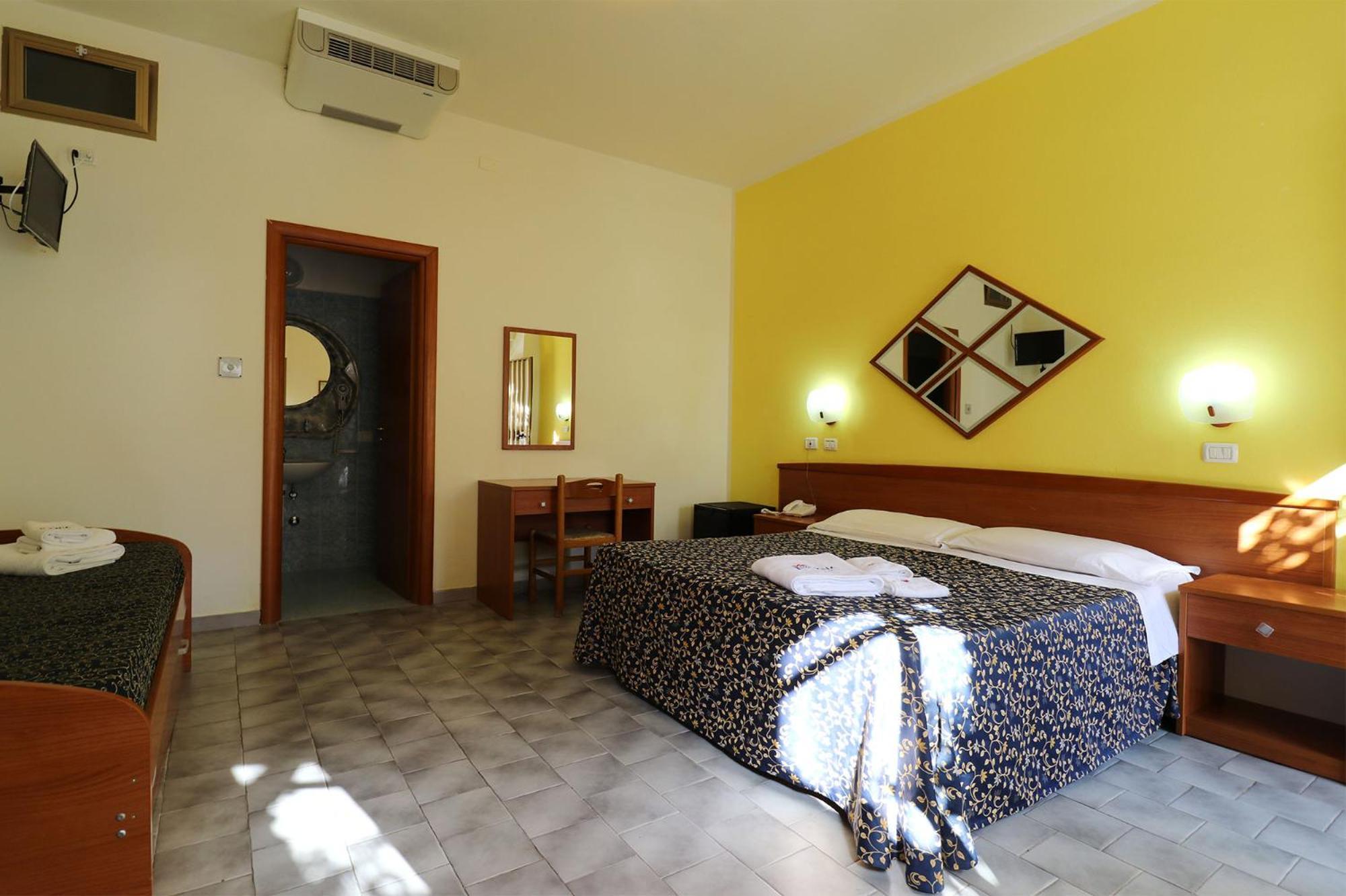 Nirvana Club Village Botricello Habitación foto